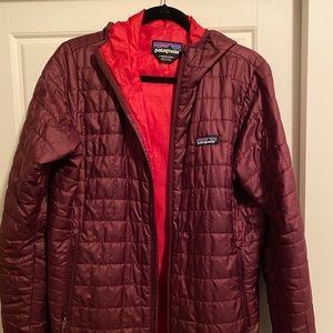 Patagonia hooded puffer jacket